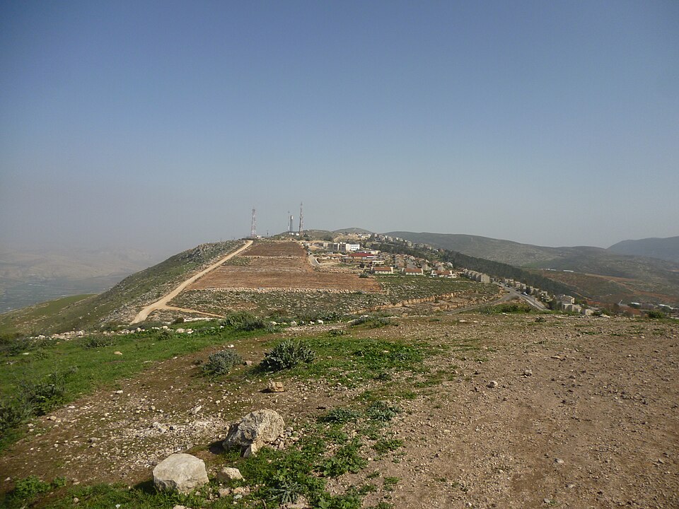 Alon Moreh settlement overlooking Shechem