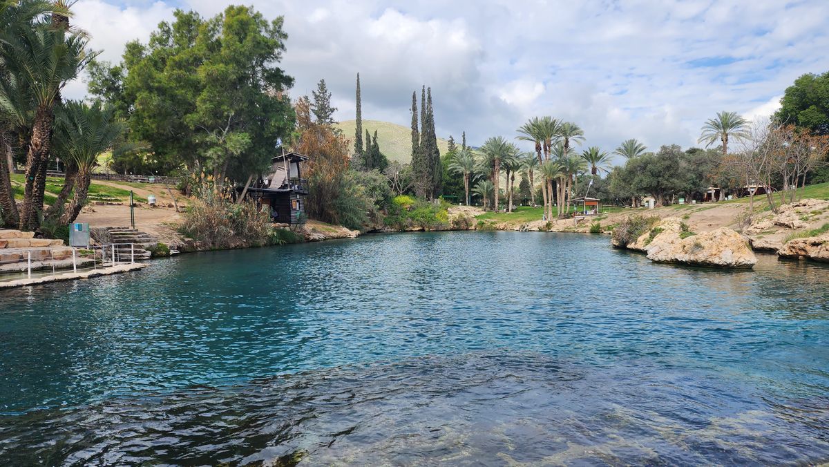 Gan HaShlosha (Sachne) natural spring pools